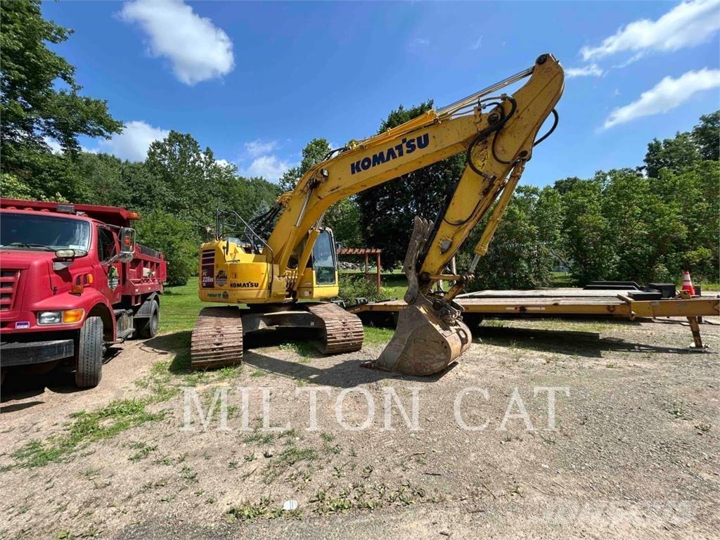 Komatsu PC228USLC-10 履带挖掘机
