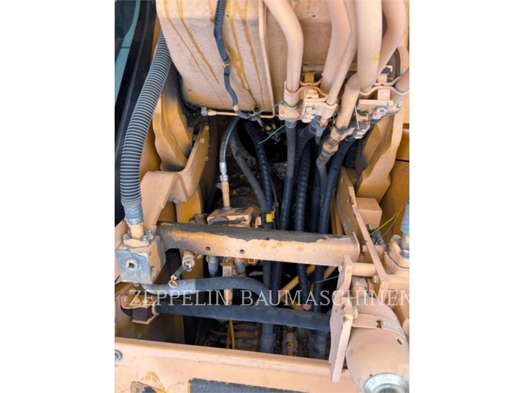 Komatsu PC290LCI11 履带挖掘机