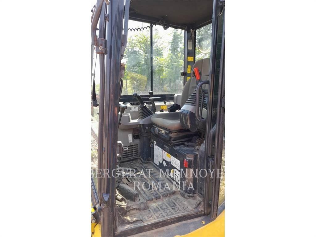 Komatsu PC45MR 小型挖掘机