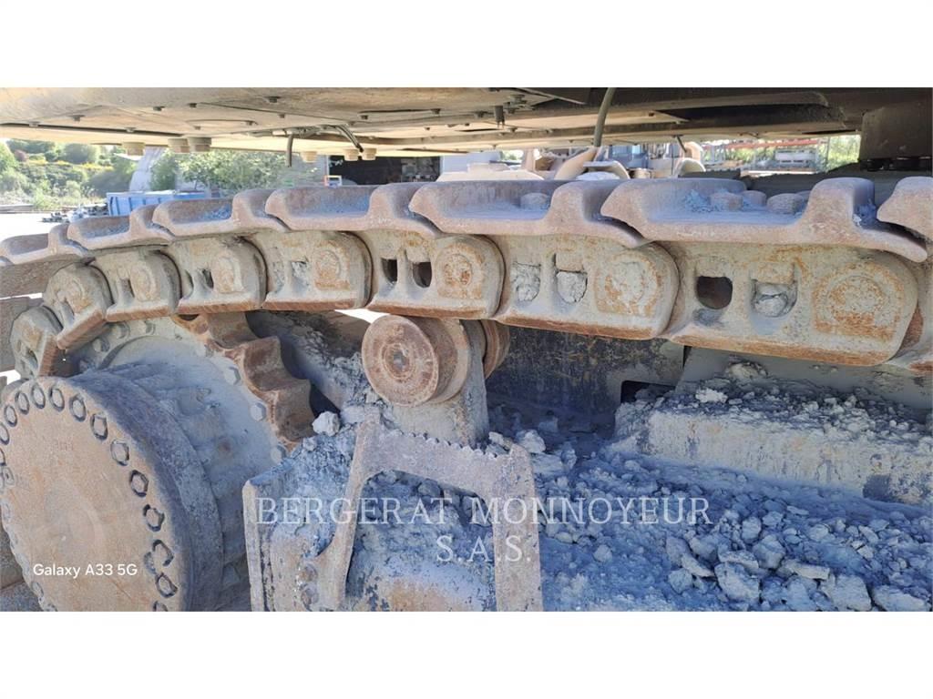 Komatsu PC700LC 履带挖掘机