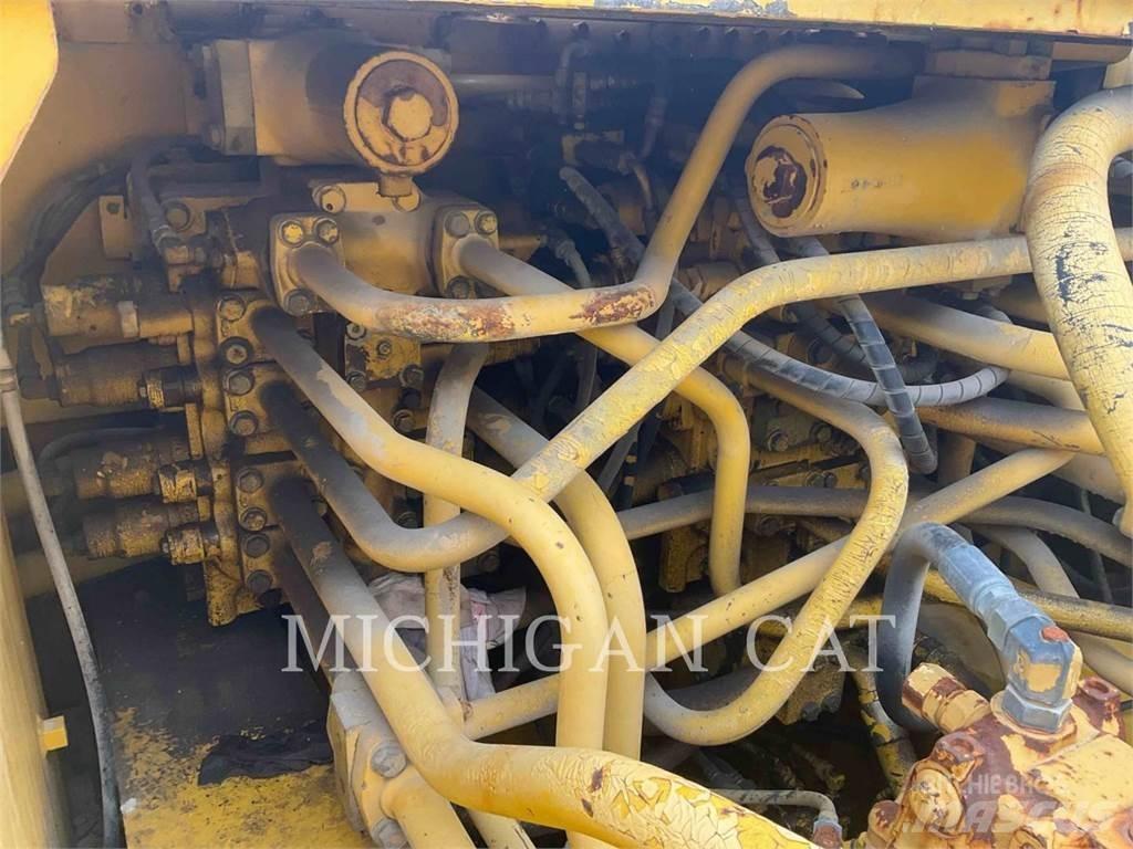 Komatsu PC750LC-6K 履带挖掘机
