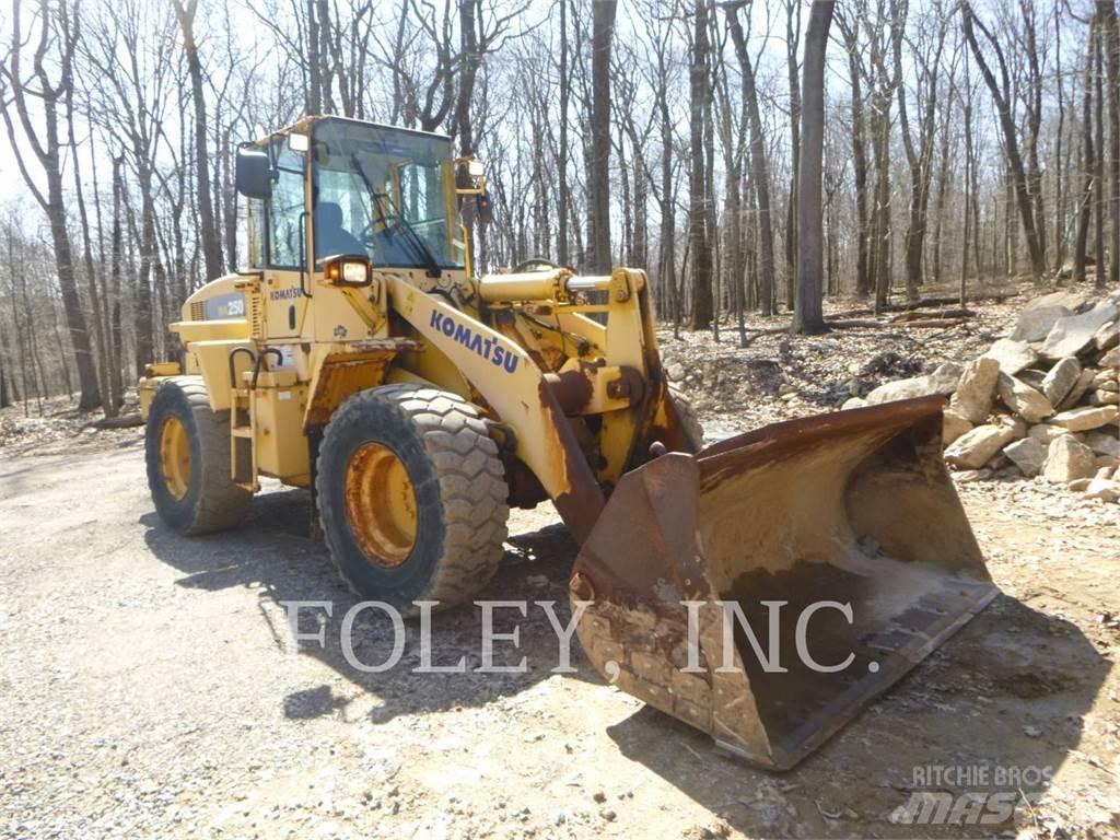 Komatsu WA250-5 轮式装载机