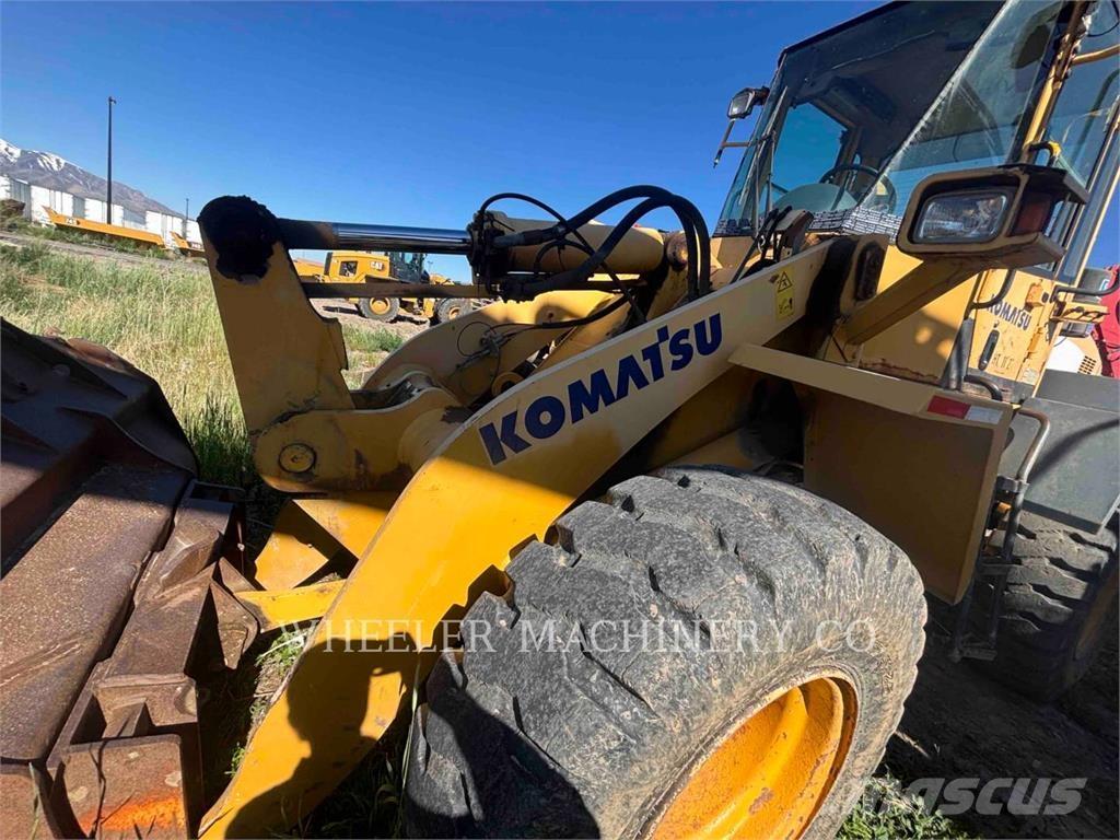 Komatsu WA250-5L 轮式装载机