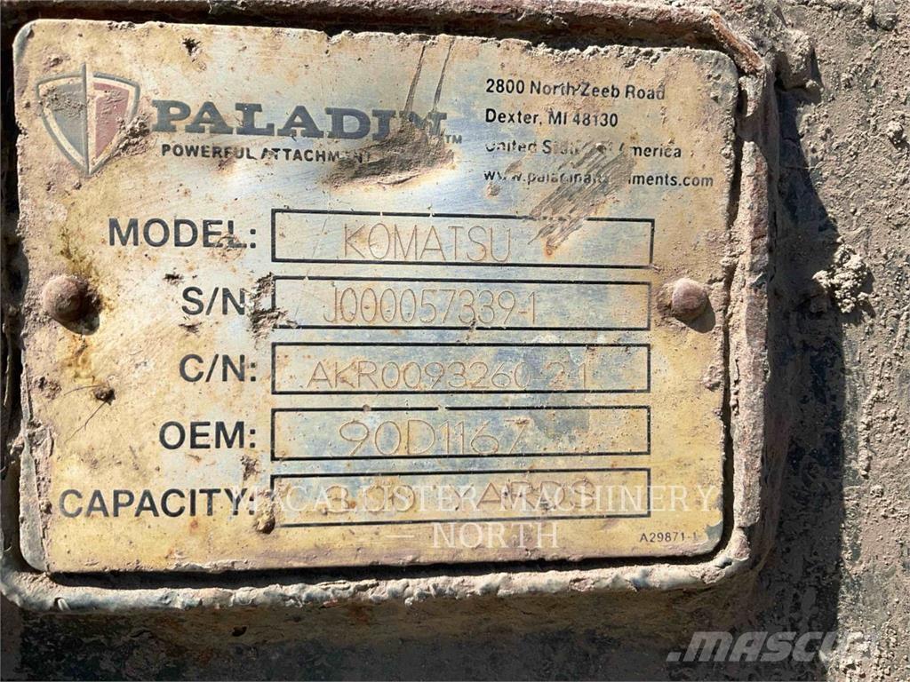 Komatsu WA270-7 轮式装载机