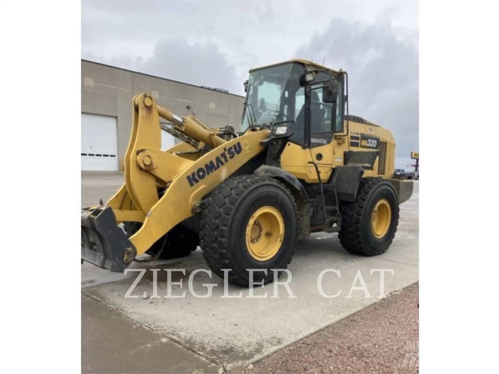 Komatsu WA320 轮式装载机