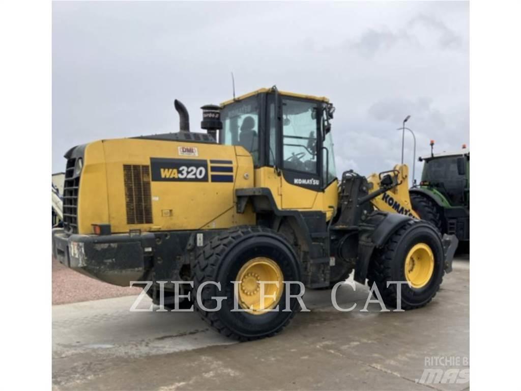 Komatsu WA320 轮式装载机