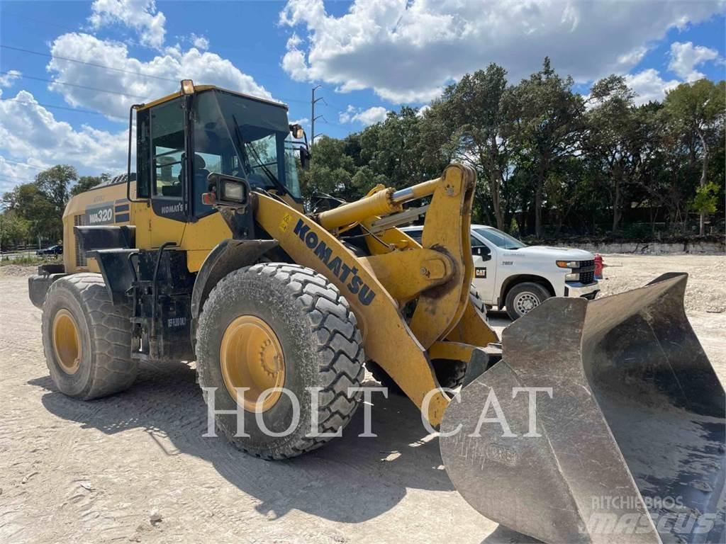 Komatsu WA320-8 轮式装载机