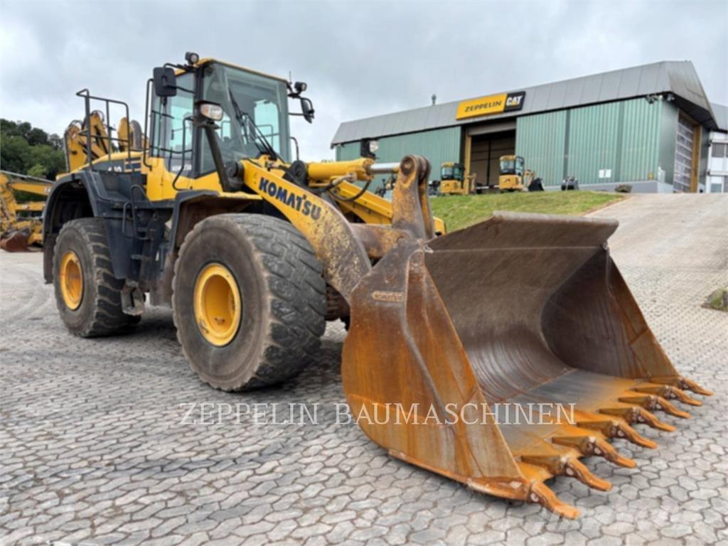 Komatsu WA470-7 轮式装载机