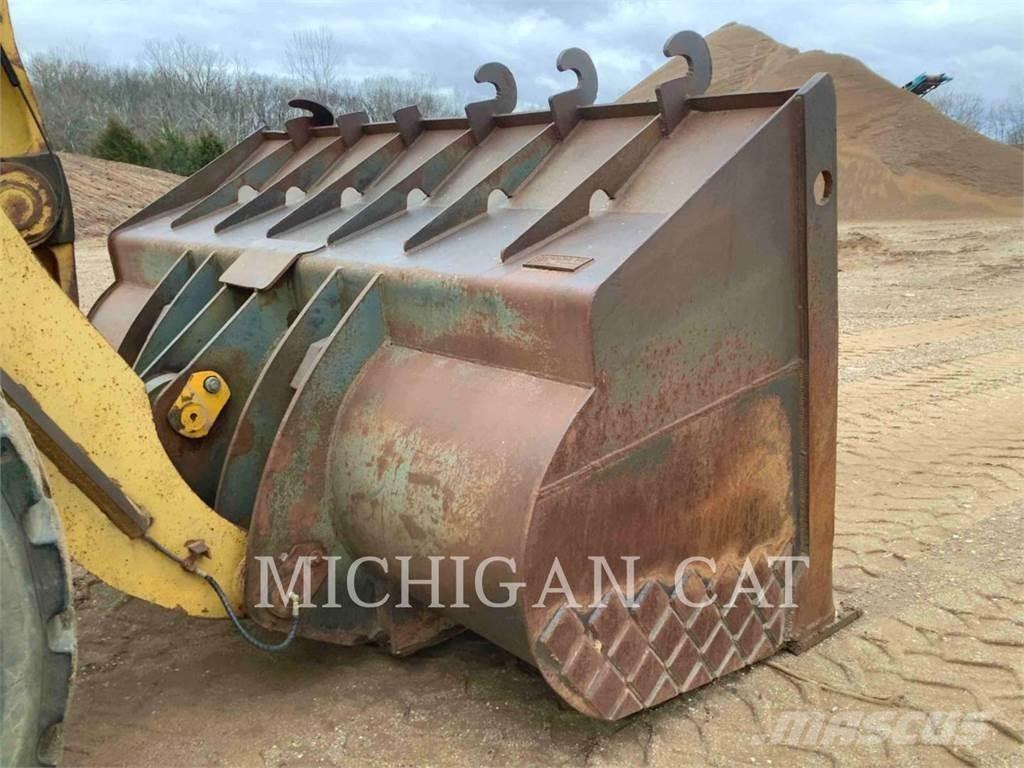 Komatsu WA500 轮式装载机