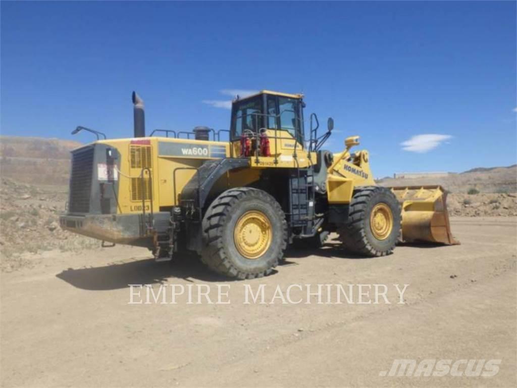 Komatsu WA600-6 轮式装载机