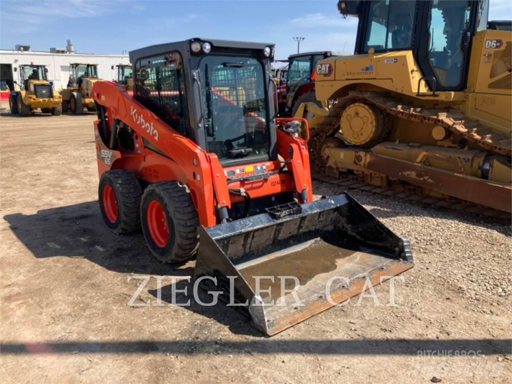 Kubota SSV65 滑移装载机
