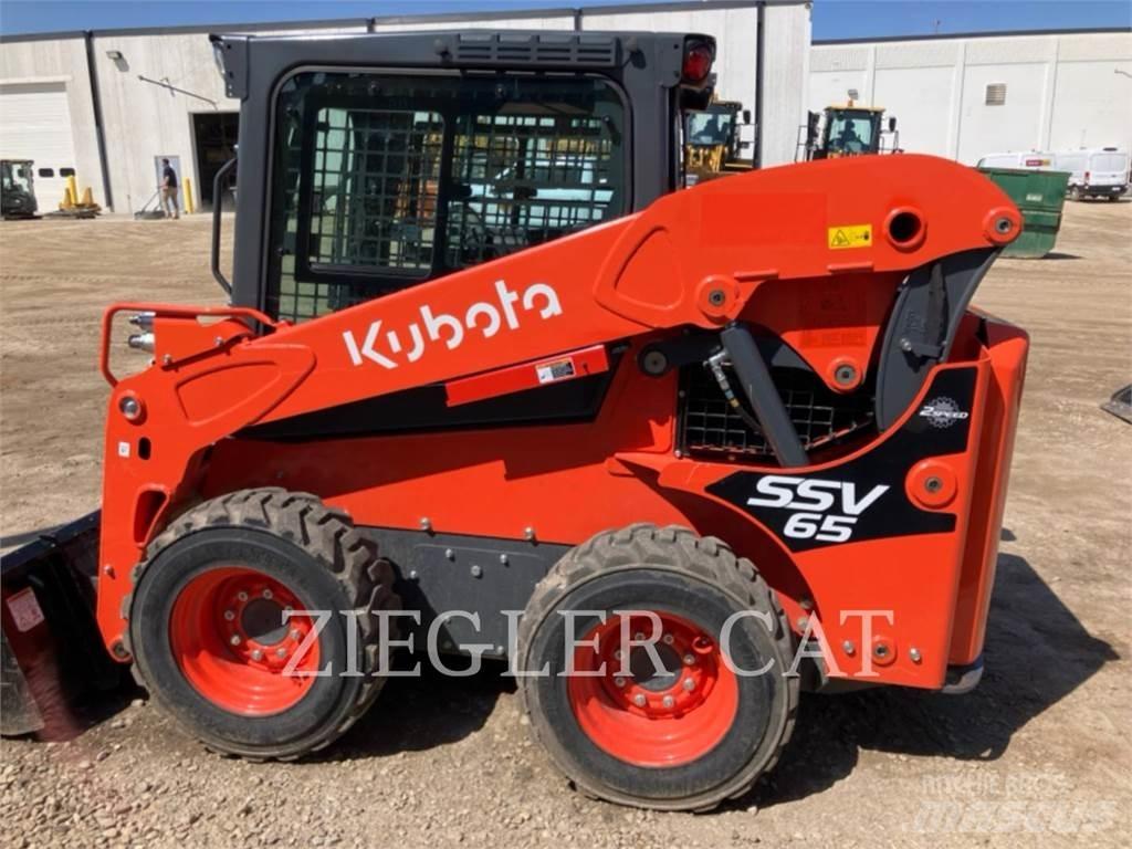 Kubota SSV65 滑移装载机