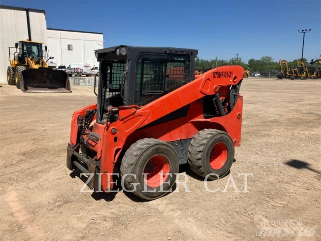 Kubota SSV75 滑移装载机