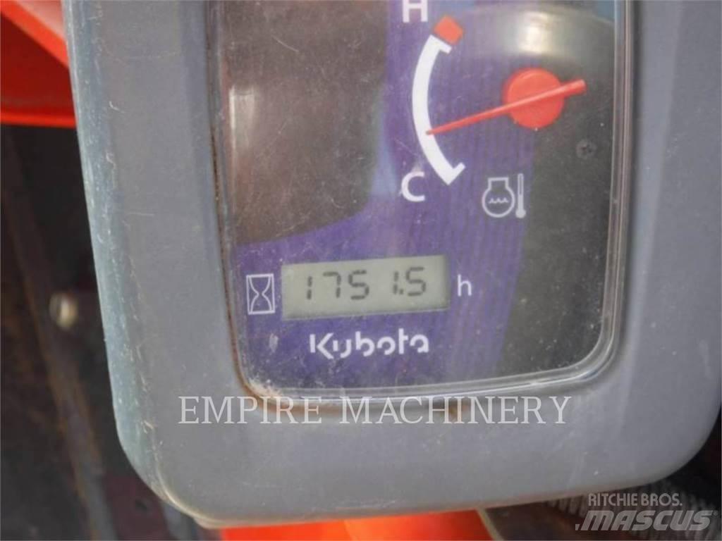 Kubota SSV75 滑移装载机