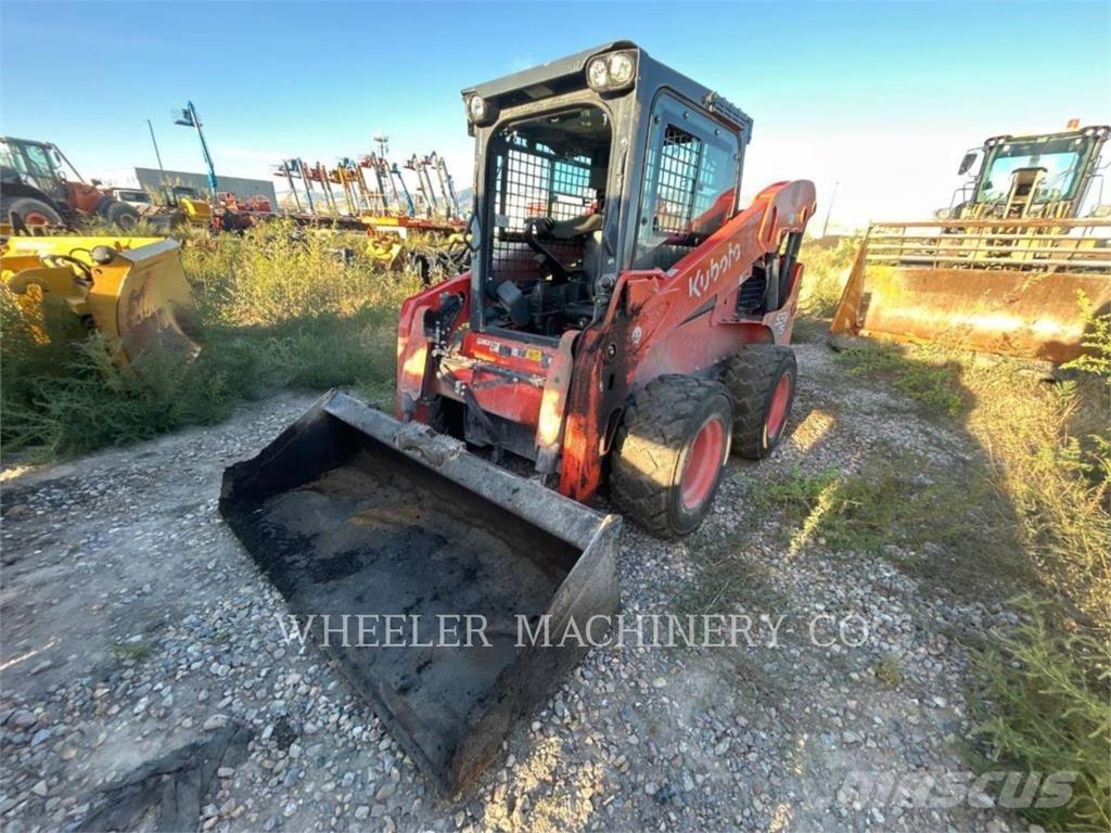 Kubota SSV75 滑移装载机