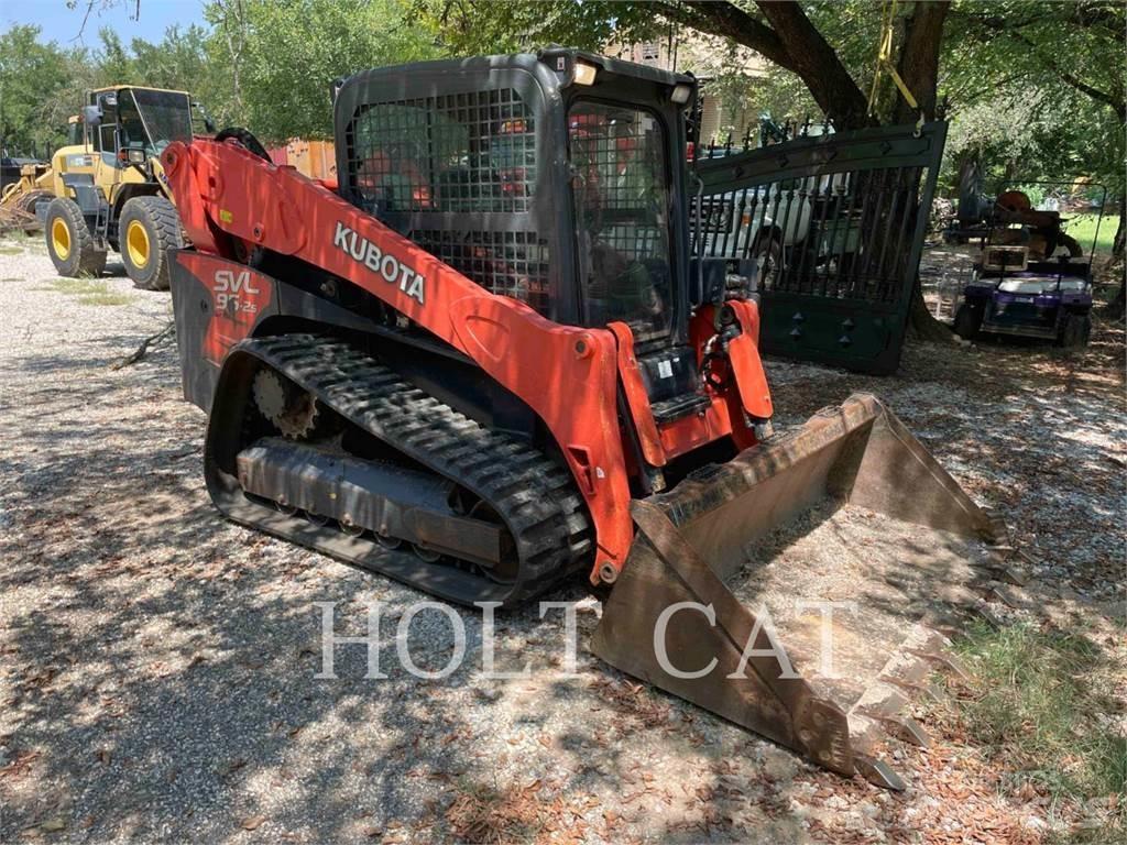 Kubota SVL95-2S 滑移装载机