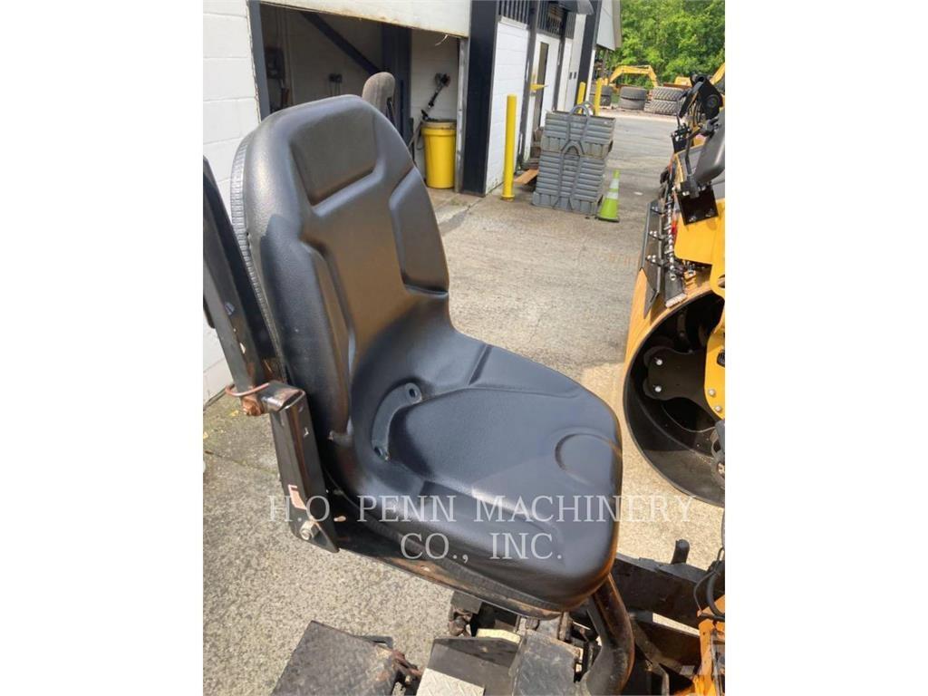 LeeBoy 8515 沥青摊铺机