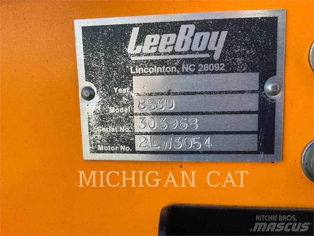 LeeBoy 8530 沥青摊铺机