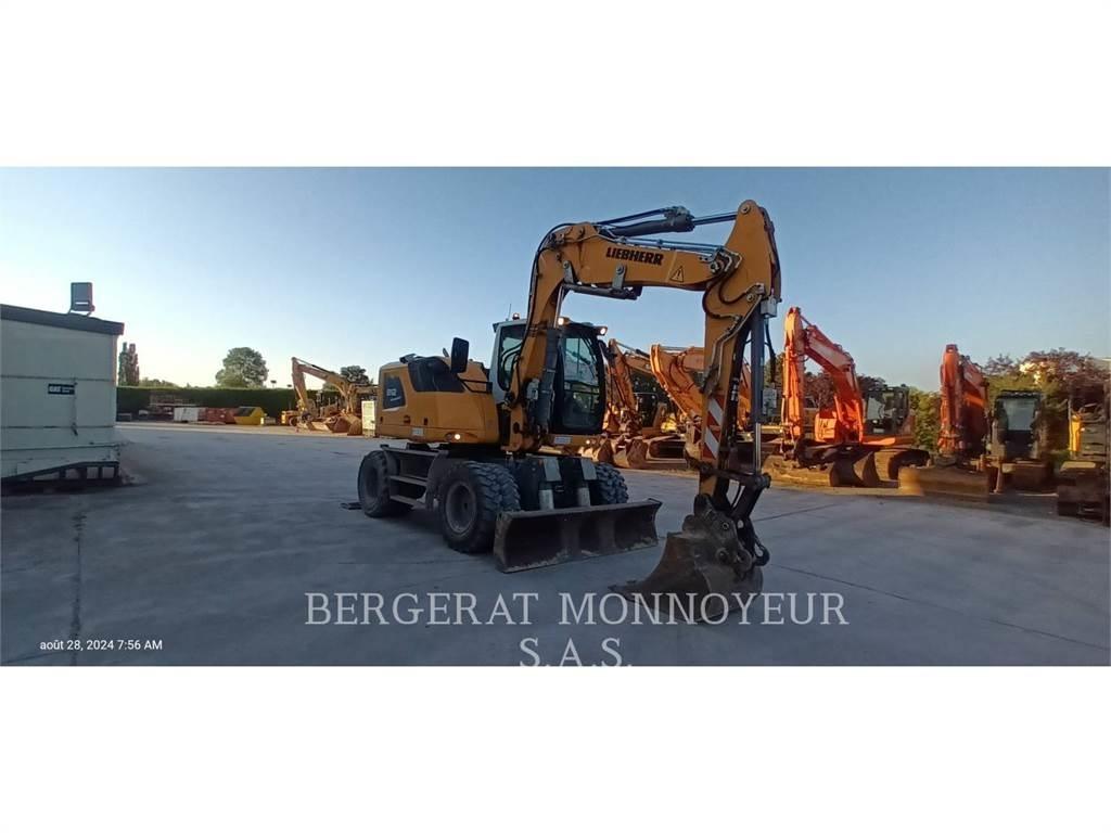 Liebherr A912 轮式挖掘机