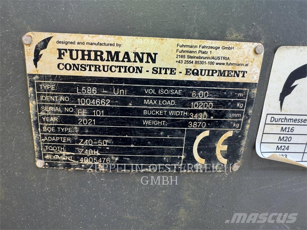 Liebherr L586 轮式装载机