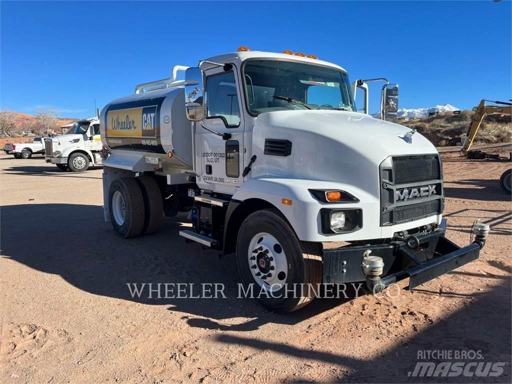 Mack WT2000 A 油罐车