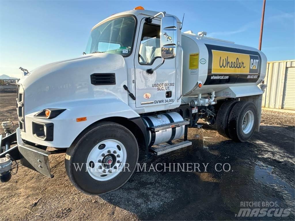 Mack WT2000 A 油罐车