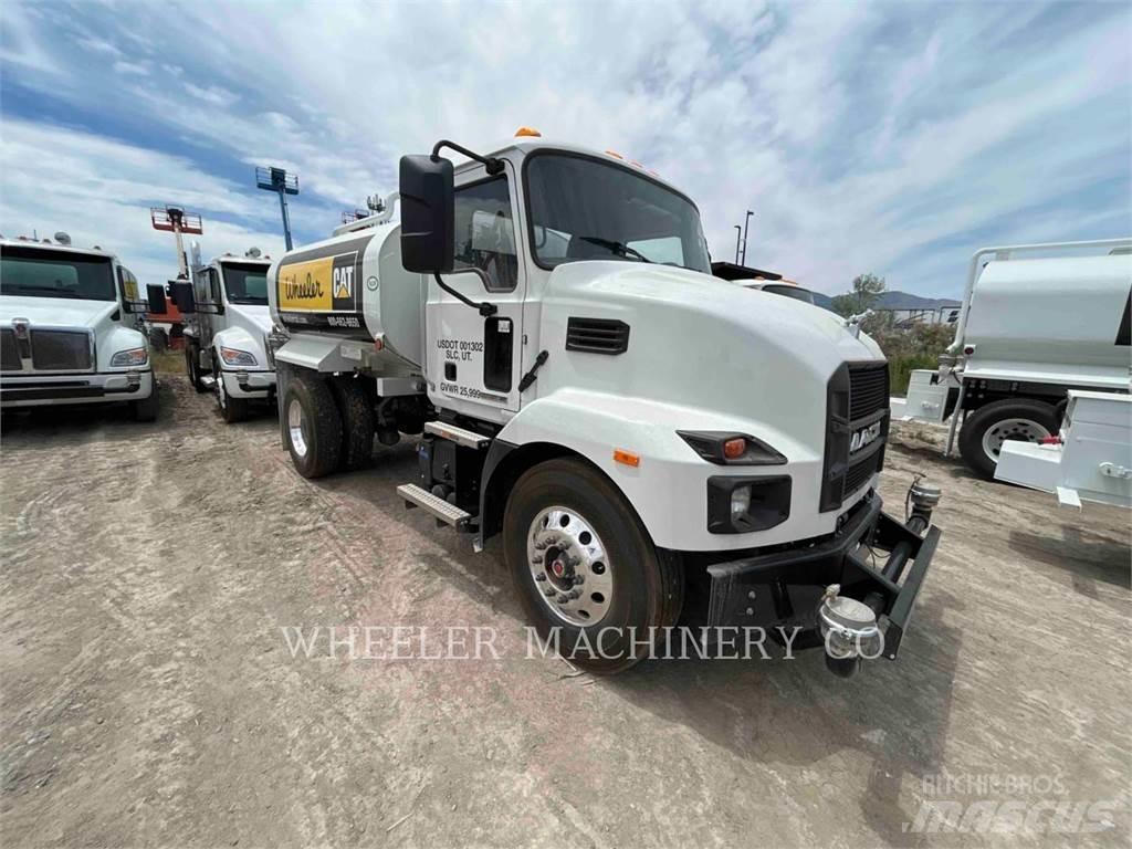 Mack WT2000 A 油罐车