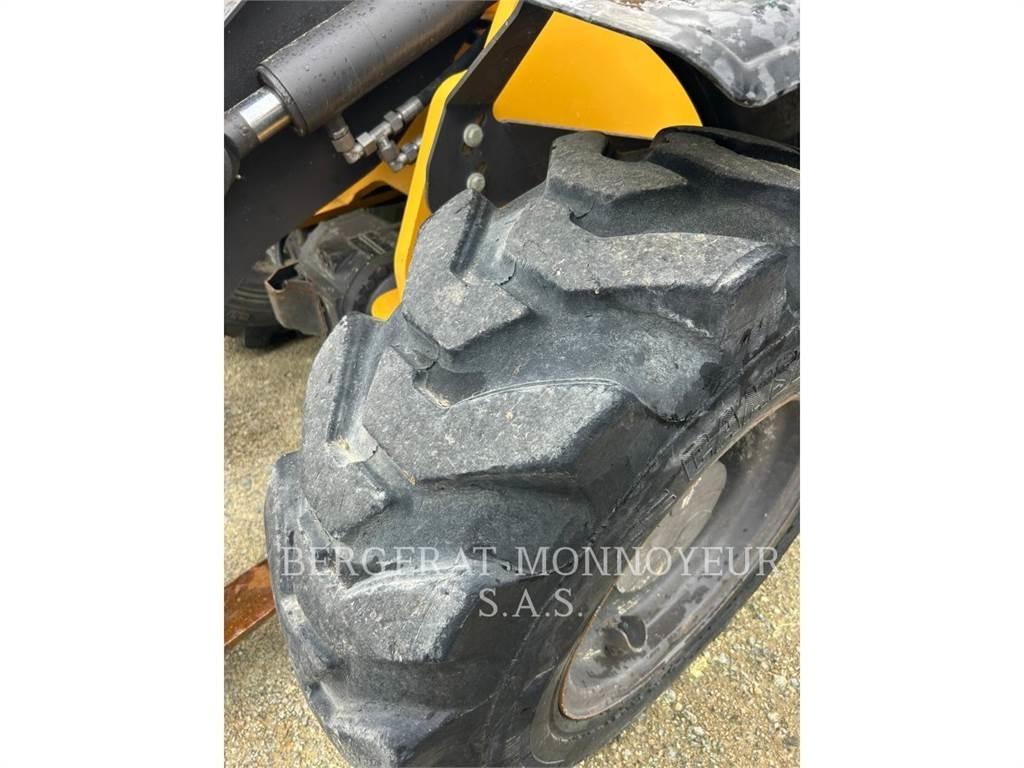 Mecalac AX850 轮式装载机