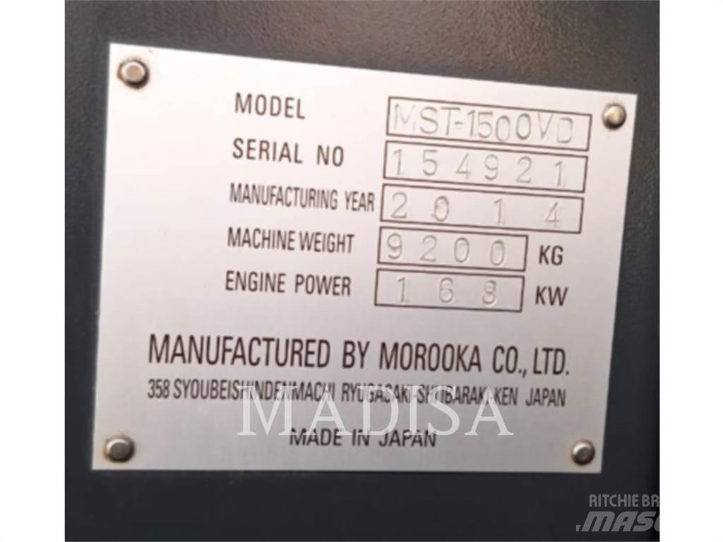 Morooka MST1500VD 高尔夫球车