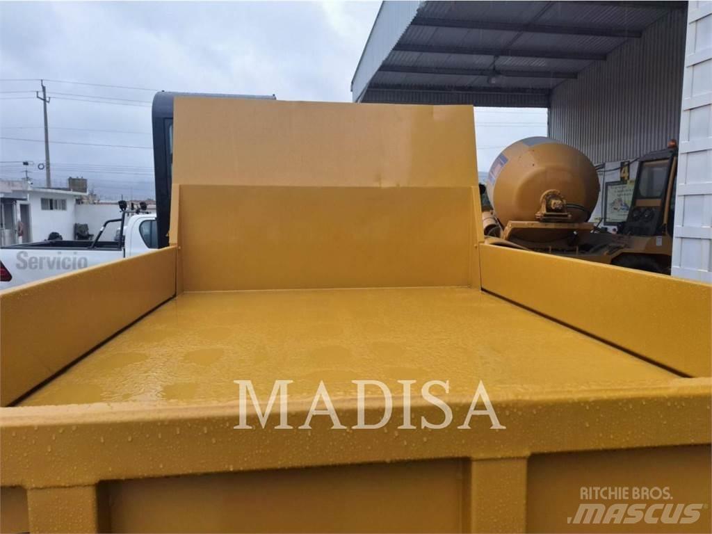 Morooka MST1500VD 高尔夫球车