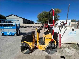 MultiQuip RL AR14H 双轮压路机