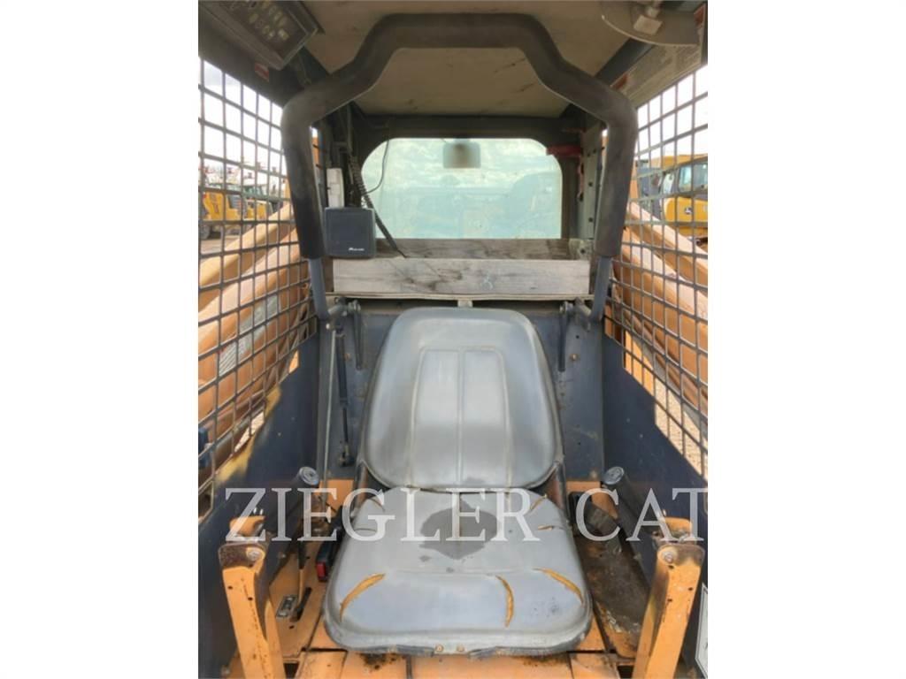 New Holland 1845 滑移装载机