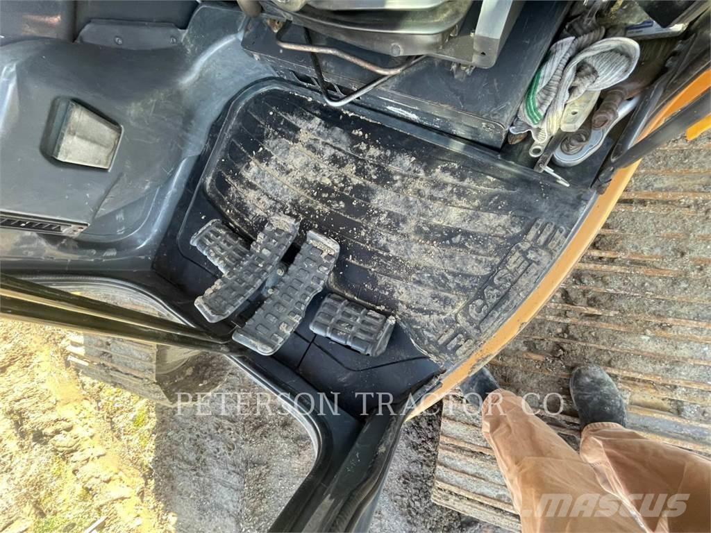New Holland CX225 履带挖掘机