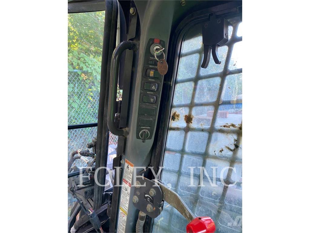 New Holland L185 滑移装载机