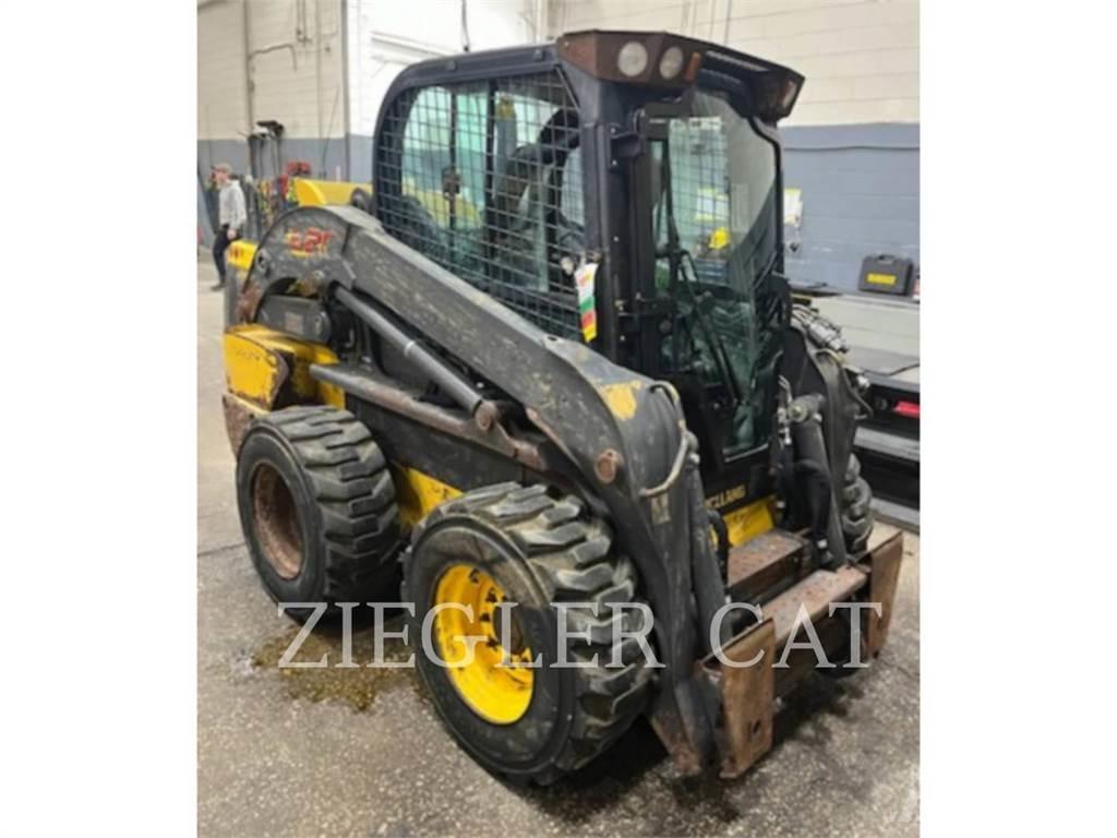 New Holland L220 滑移装载机