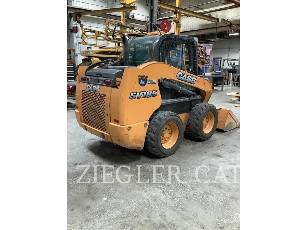 New Holland SV185 滑移装载机