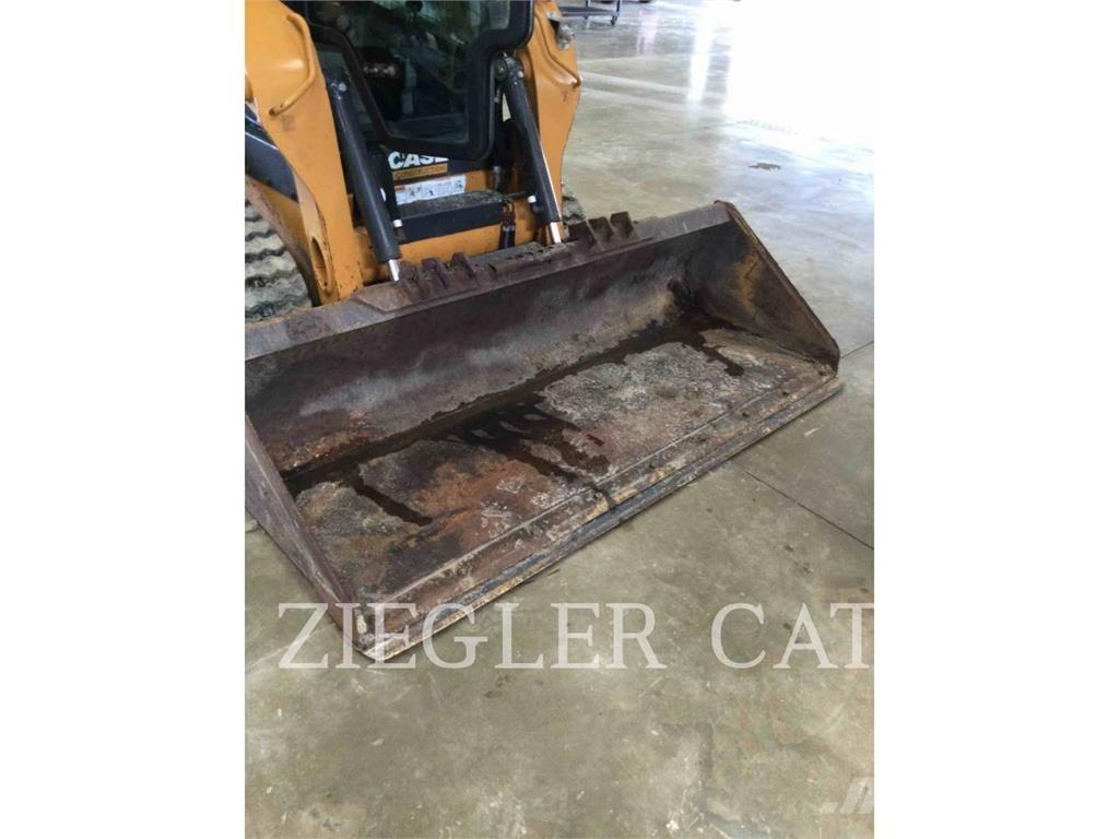 New Holland TR270B 履带式装载机