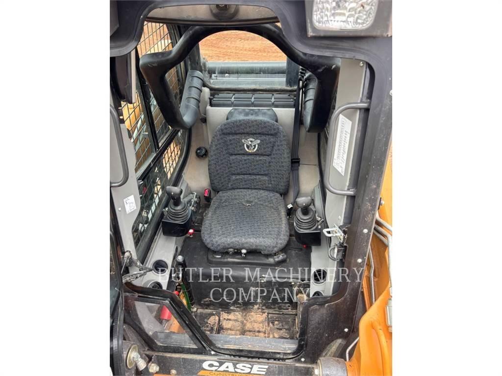 New Holland TV370B 履带式装载机
