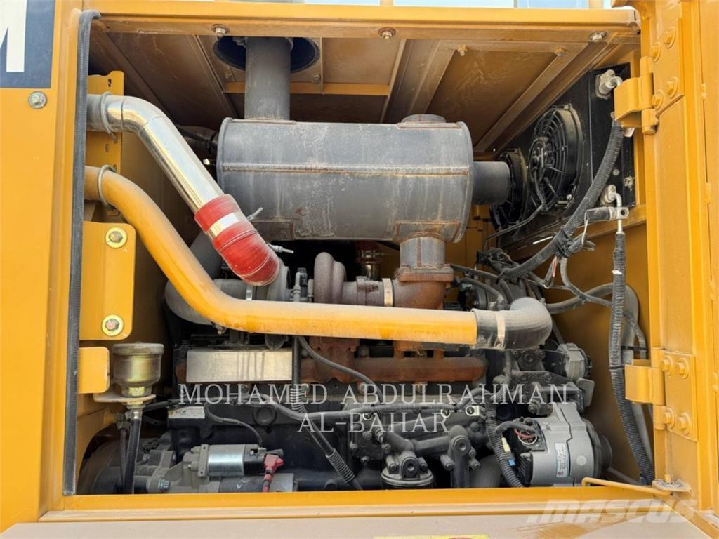 SEM MACHINERY SEM921 平地机/推土机