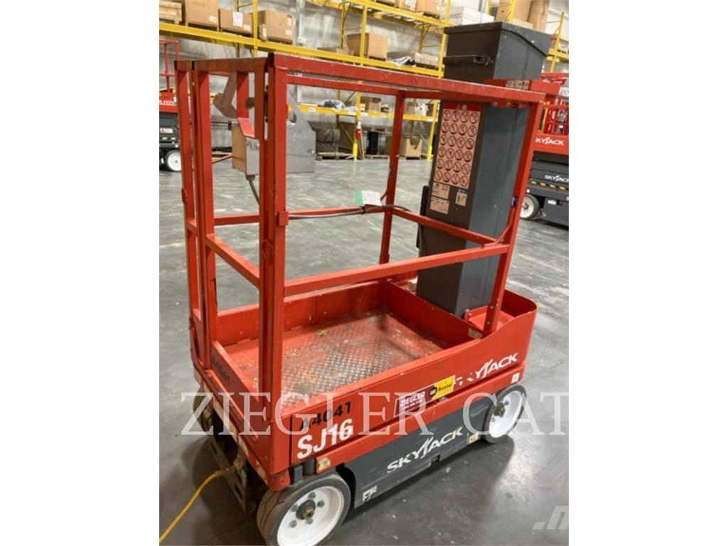 Skyjack SJ16 剪叉式升降机