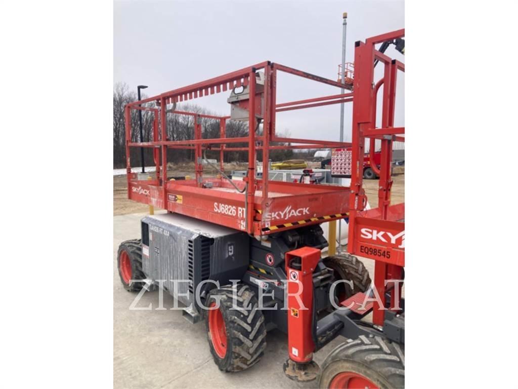 Skyjack SJ6826RT 剪叉式升降机