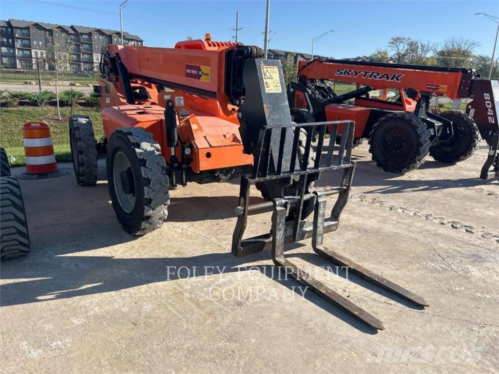 SkyTrak 6042O 伸缩臂叉装车|叉装车