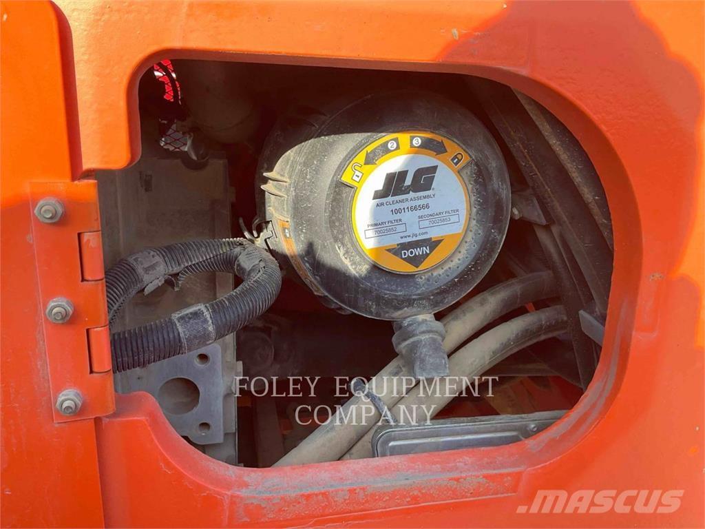 SkyTrak 8042 伸缩臂叉装车|叉装车