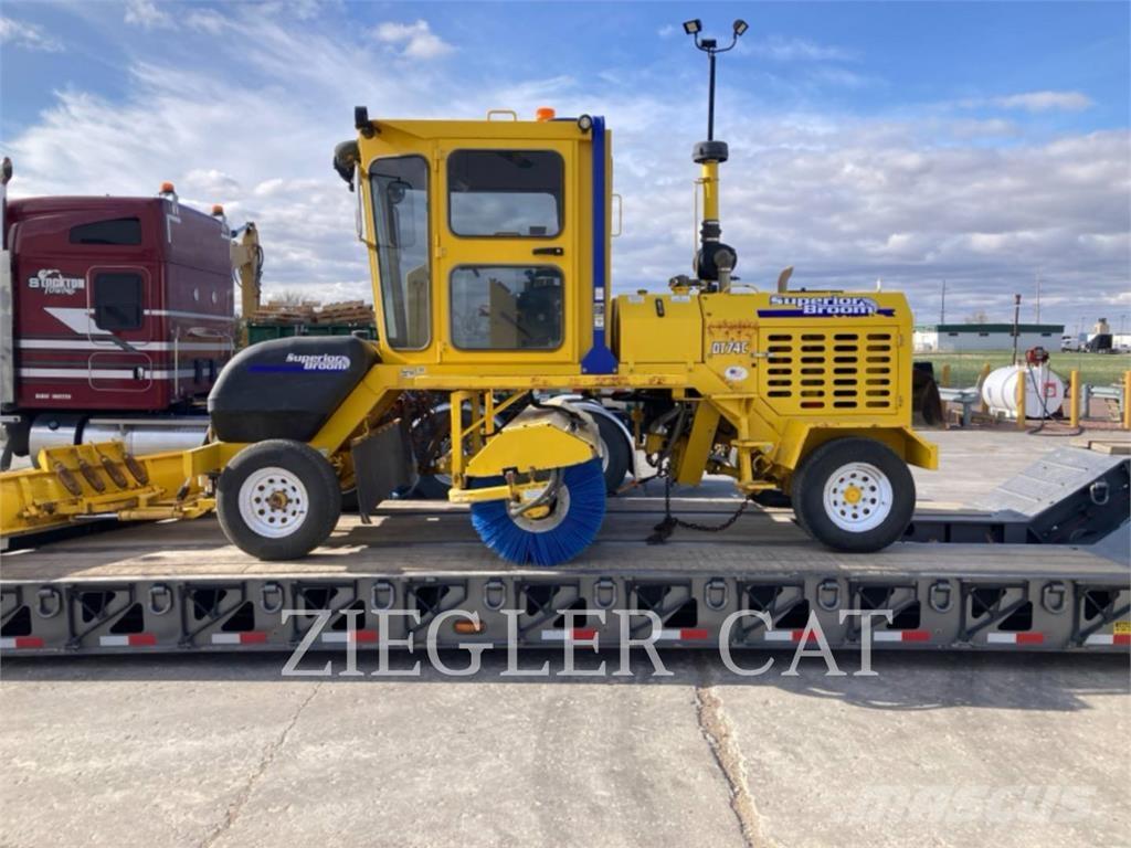 Superior DT74C 扫地机