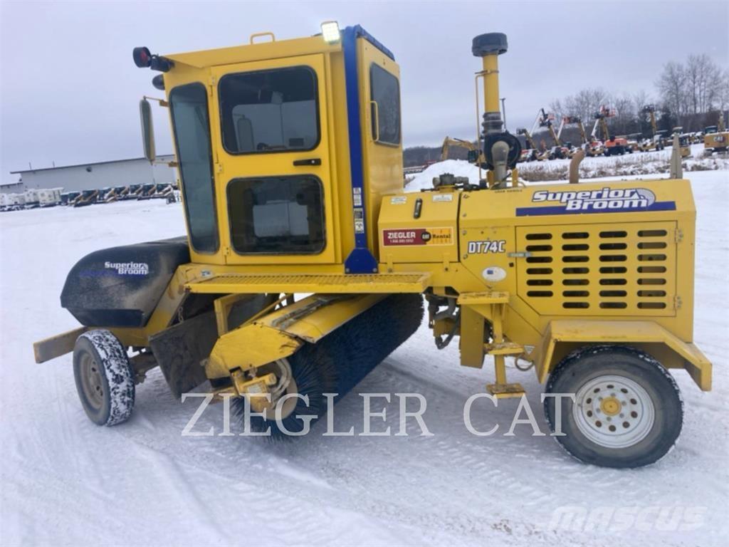 Superior DT74C 扫地机