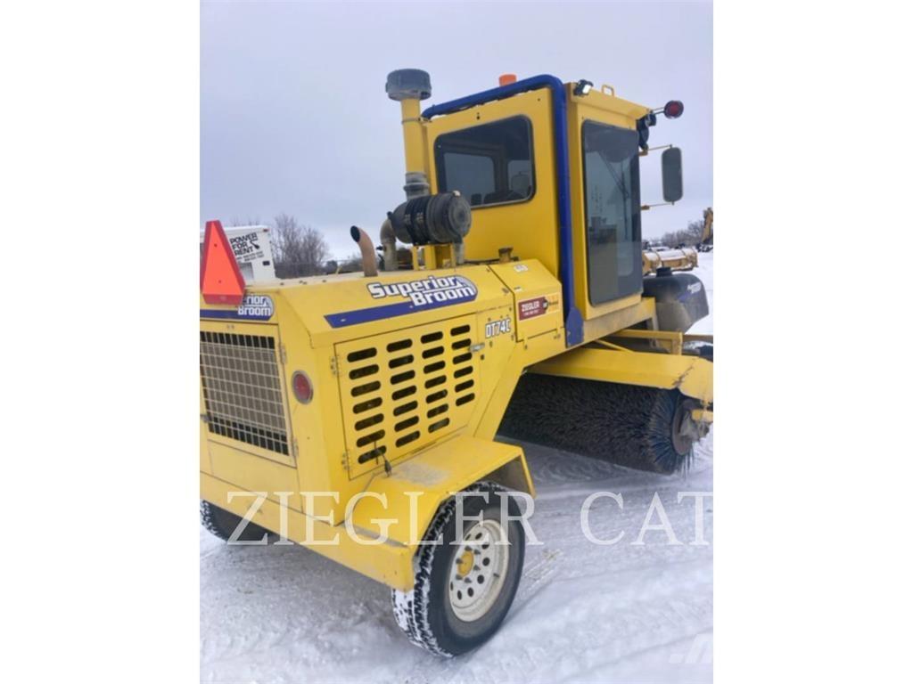 Superior DT74C 扫地机