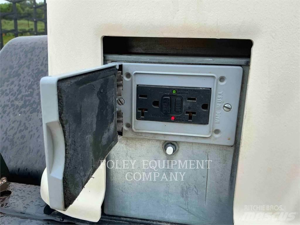 Terex RL4 拖车式灯塔