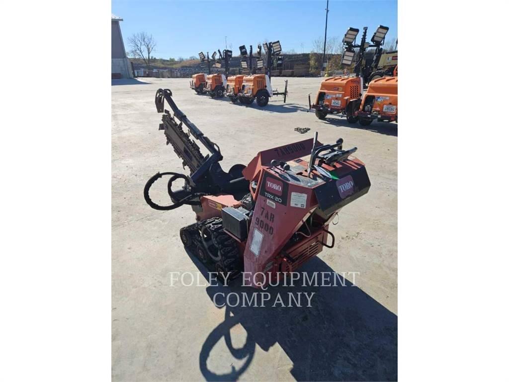 Toro TRX20 挖沟机