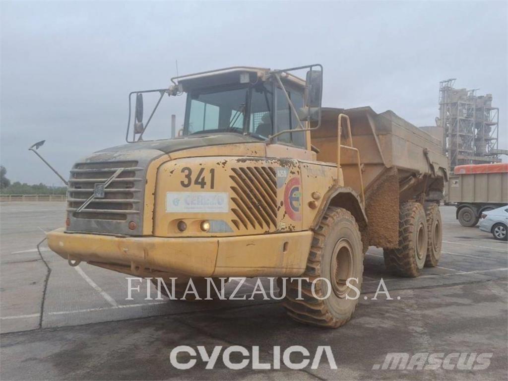 Volvo A25D 铰接式自卸车