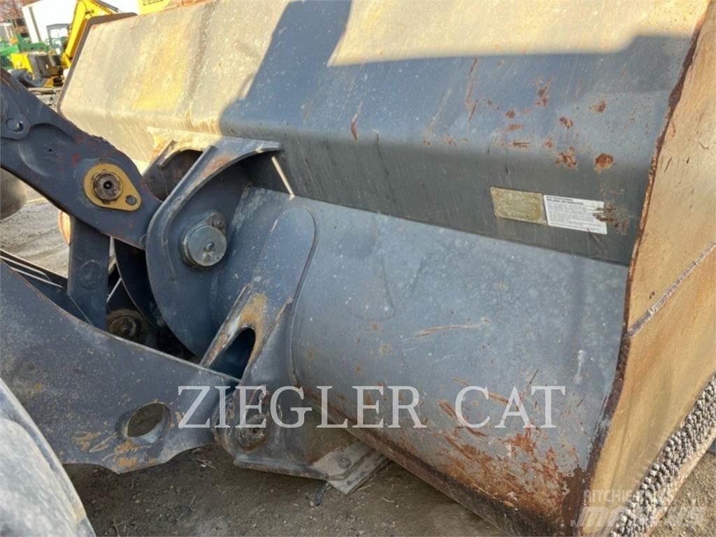 Volvo L220E 轮式装载机